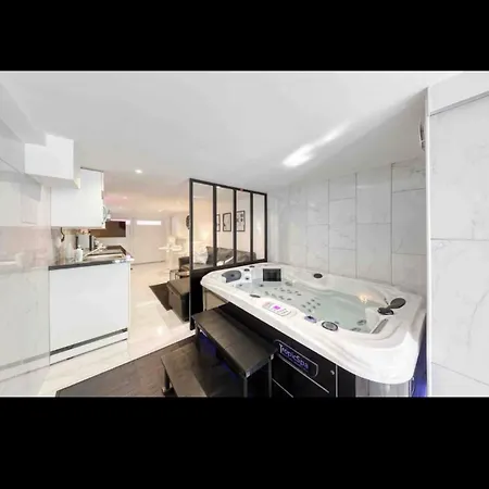 Nid Douillet Avec Jacuzzi Et Jardin Prive Appartamento Alfortville
